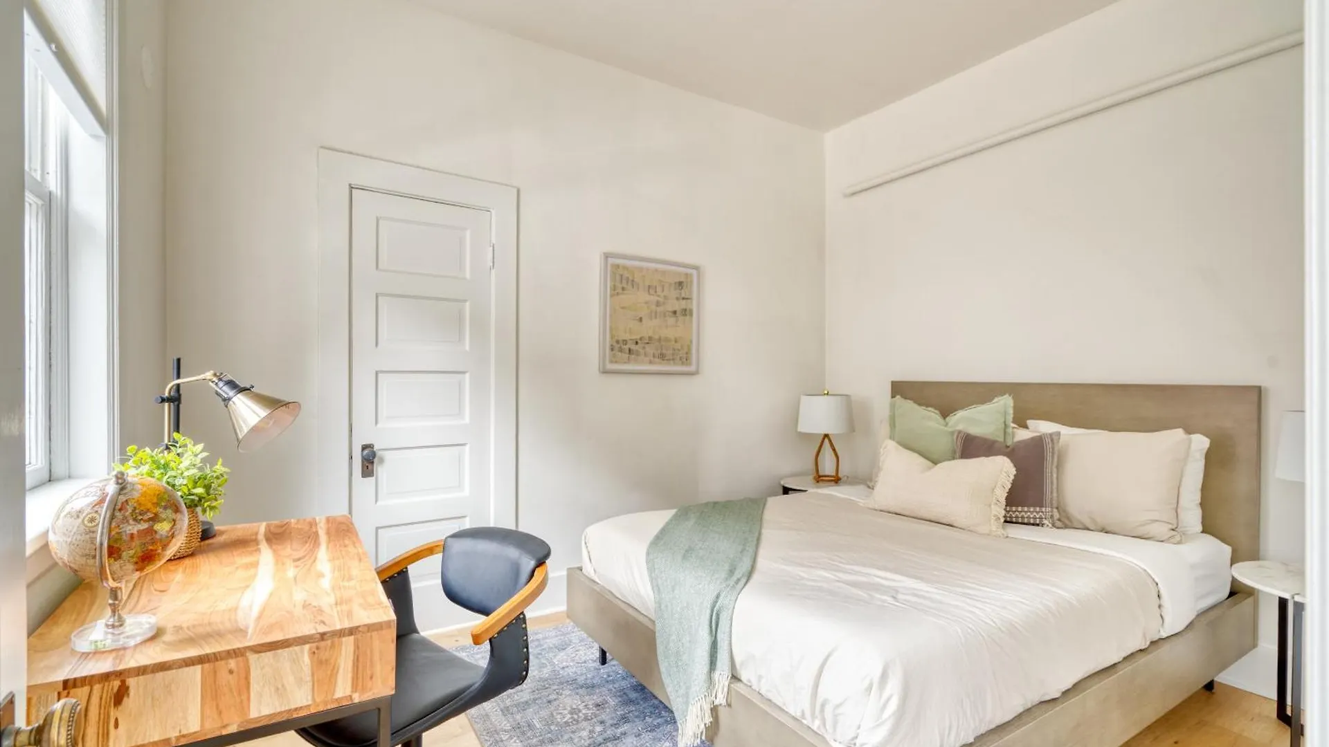 Stay Portland - The Garden Bungalow On Broadway - 94 Walkscore 0*,  United States