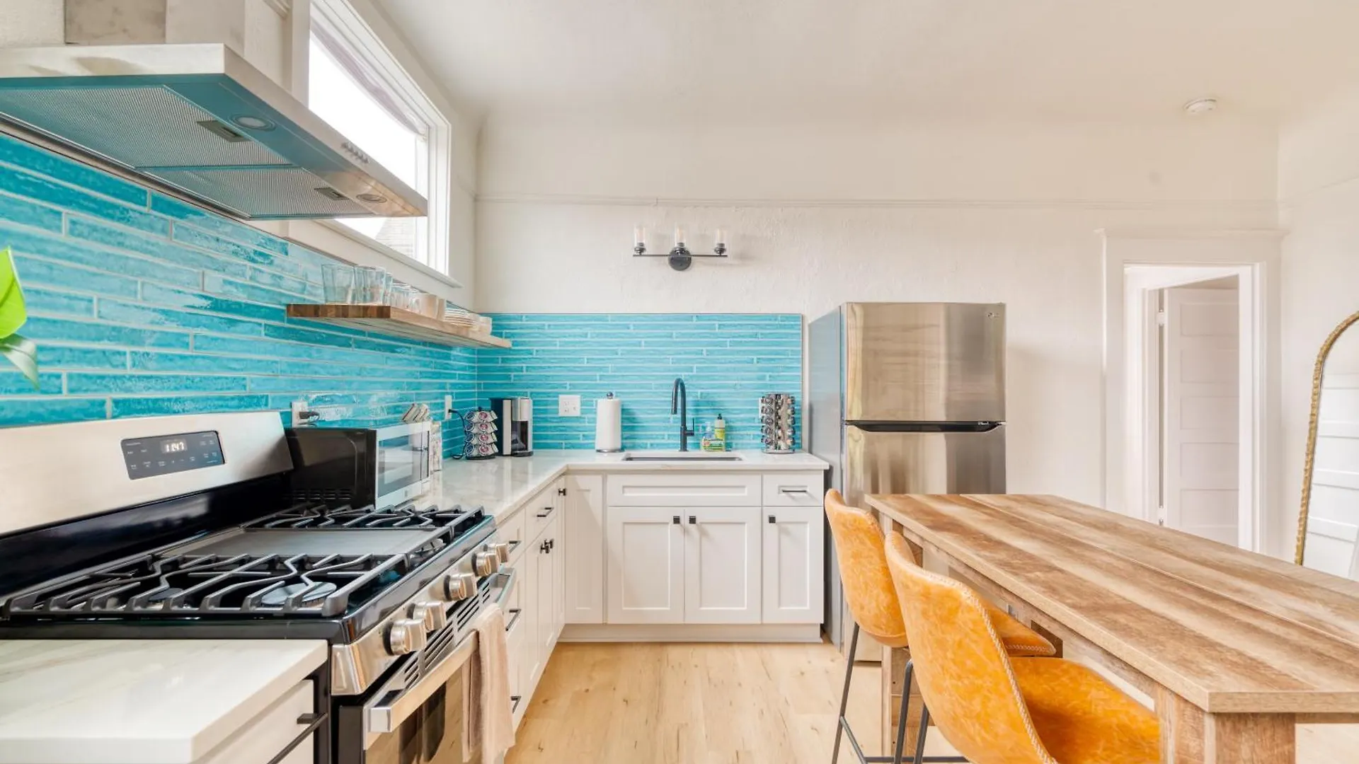 Stay Portland - The Garden Bungalow On Broadway - 94 Walkscore