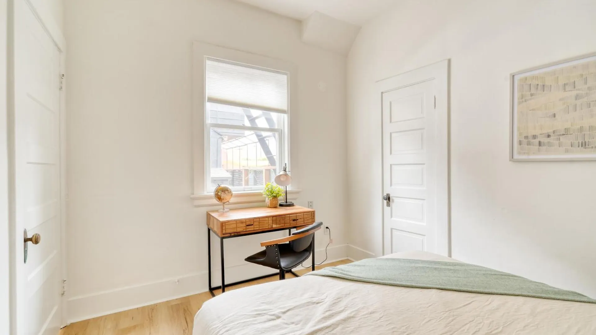 Stay Portland - The Garden Bungalow On Broadway - 94 Walkscore